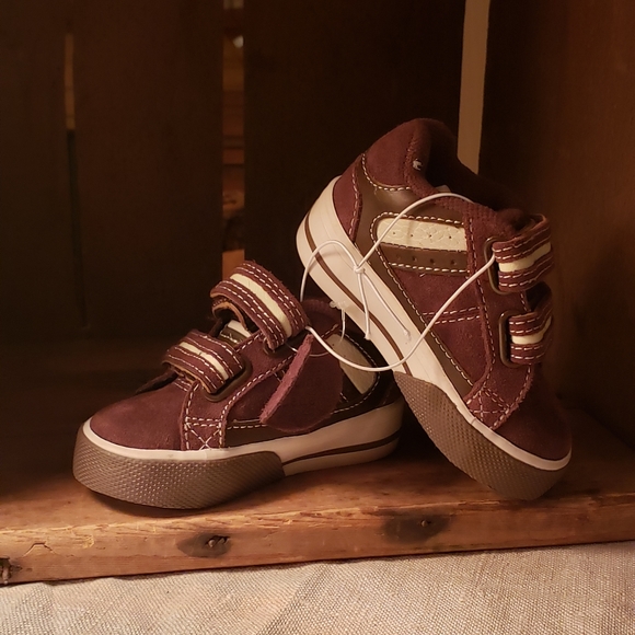 🆕️Kids Place Shoes - Picture 4 of 7